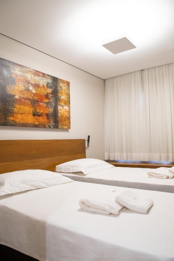 Espaco 250 - Apto Mobiliado, 3 Quartos, Sendo Uma Suite, Banheiro Social, Cozinha Completa, Sala De Estar, Ar Condicionado, Tv E Internet Тирадентис Экстерьер фото