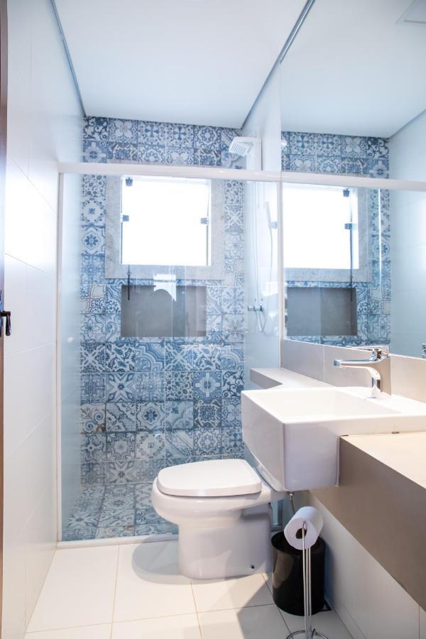 Espaco 250 - Apto Mobiliado, 3 Quartos, Sendo Uma Suite, Banheiro Social, Cozinha Completa, Sala De Estar, Ar Condicionado, Tv E Internet Тирадентис Экстерьер фото